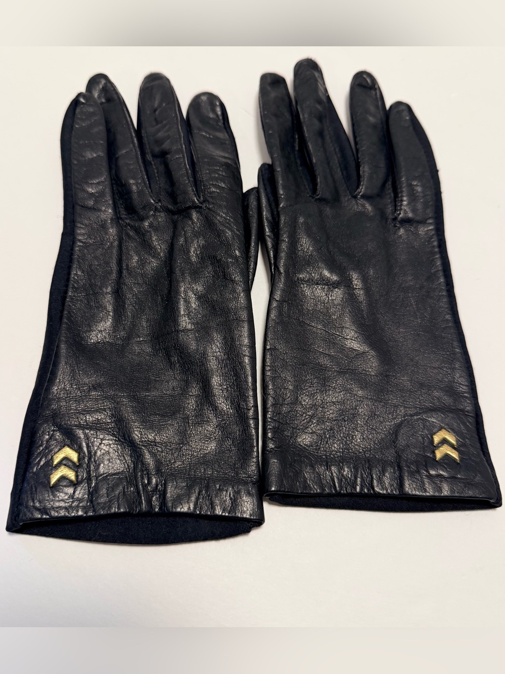 Classic Black Leather Woman’s Gloves with Gold Accent